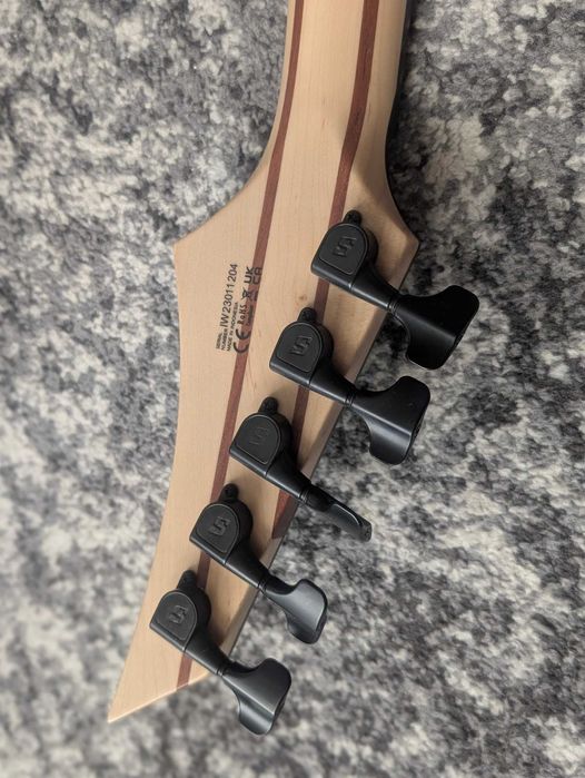 Бас-гитара Solar Guitars AB2.5AN (5 струн) + кейс