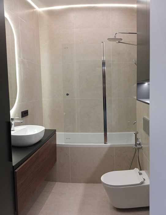 Продам 2к квартиру з дизайнерським ремонтом + техніка, 64 м², вул. Івасюка, Трускавець