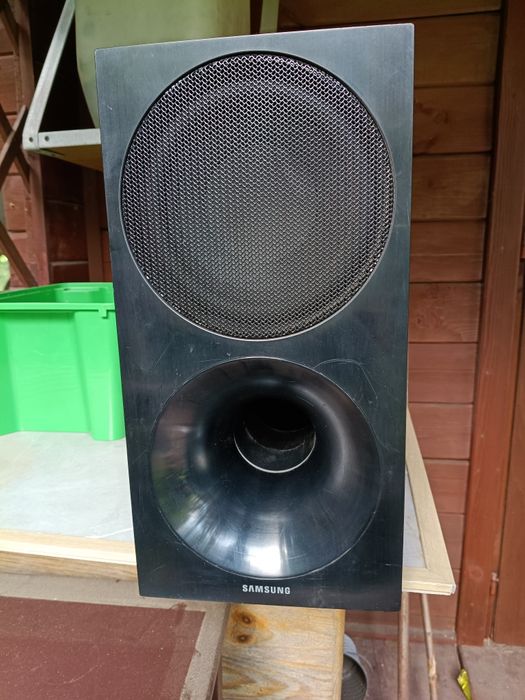 Subwoofer Samsung.