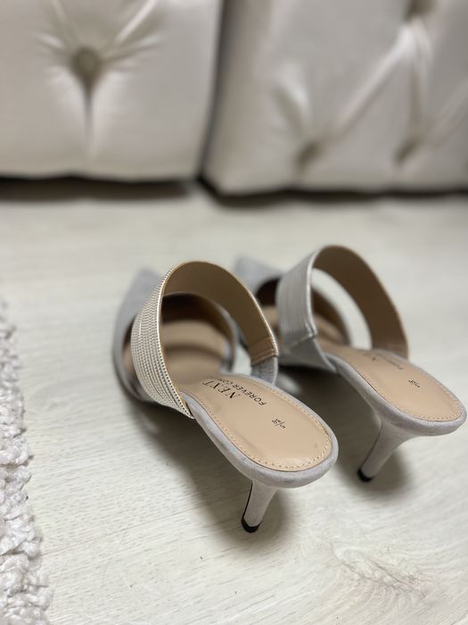 Нові туфлі Next, розмір 37, каблук 9 см