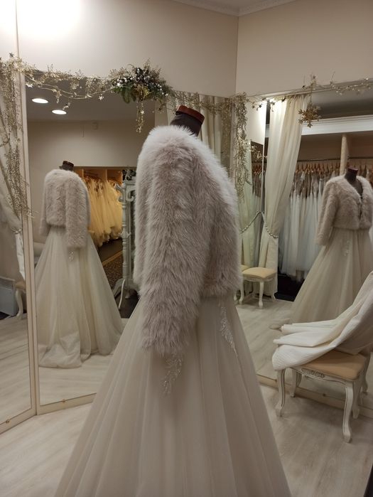 Bolerko etola futerko okrycie wierzchnie ślubne beż beżowe 36 38