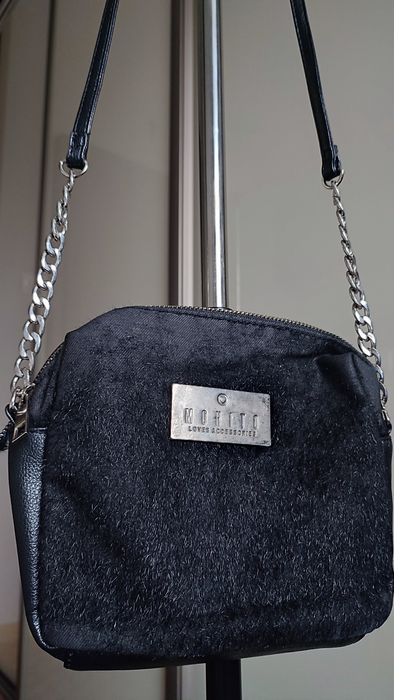 Torebka na łańcuszku Mohito