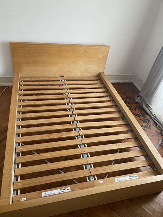 Estrutura de cama com estrado IKEA Malm