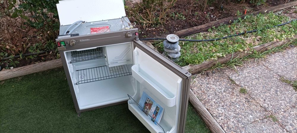Frigorífico caravana 12v e 220v