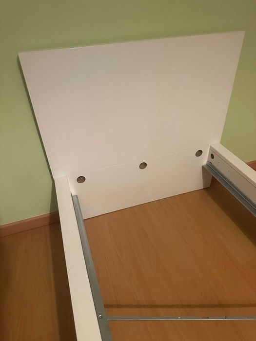 Cama solteiro MALM branco 90x200 com estrado