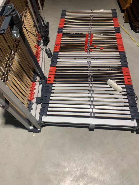 Stelaże elektryczne 90cm unoszone na pilot