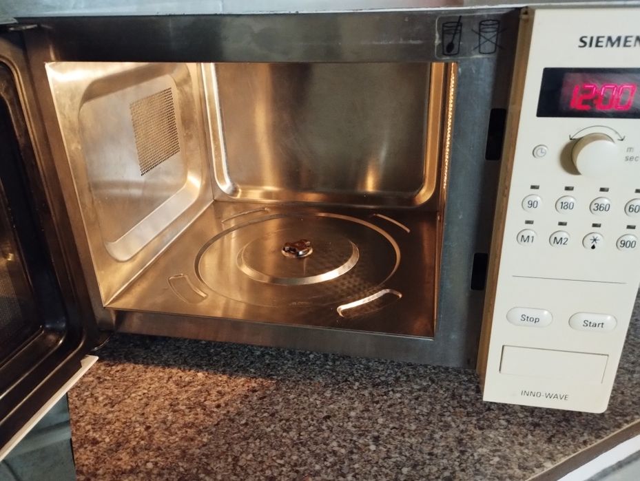 Микроволновка  Siemens  900 Wat