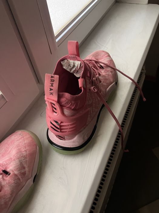 Buty do koszykowki uzywane stan dobry rozmoiar 45