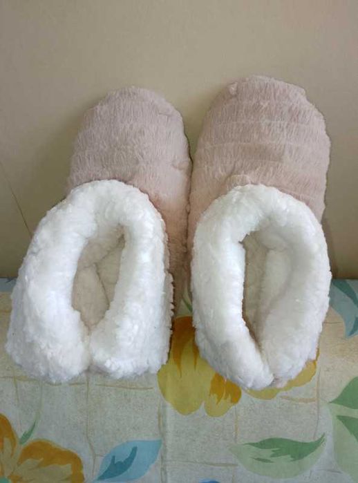 Pantufas quentes novas, n. 35
