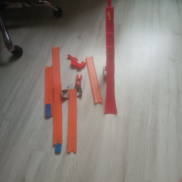 Трек хот вілс + машинка