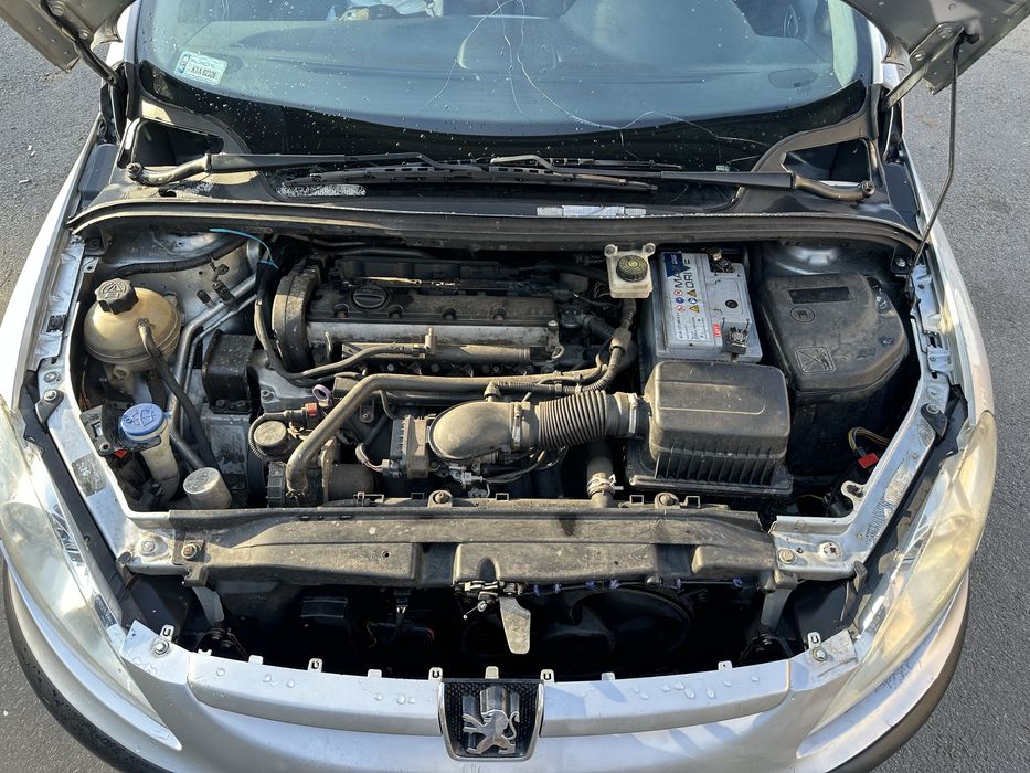 Peugeot 307 sw 2 литра бензин