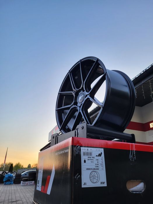 Alufelgi Japan Racing 19" 5x112 ET35 JR30 Audi A4 A6 Q5 Q3 VW Passat !