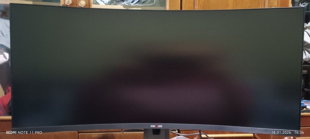 Продам монітор майже новий