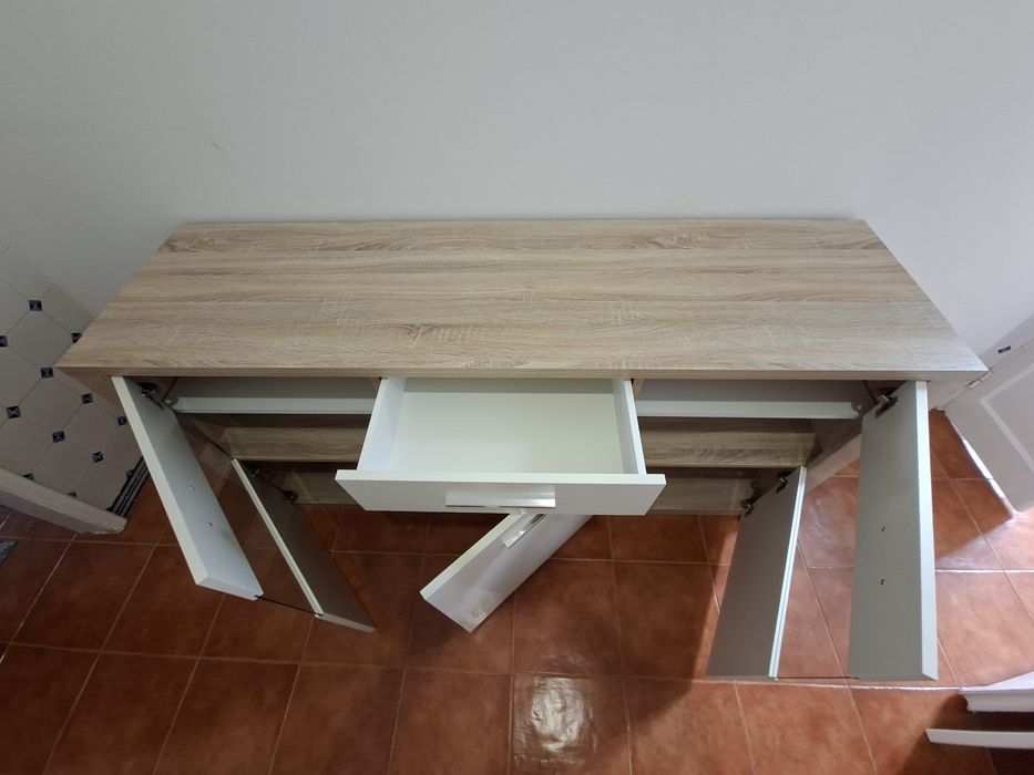 Aparador (Móvel de Sala)