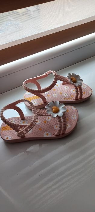 Гумові босоніжки для дівчинки