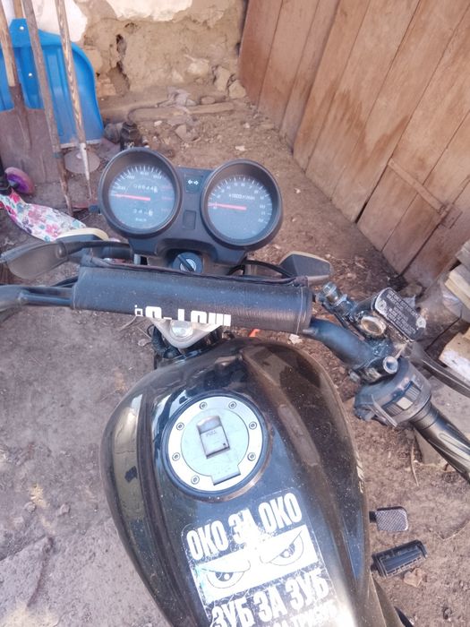 Продам Мустанг 125