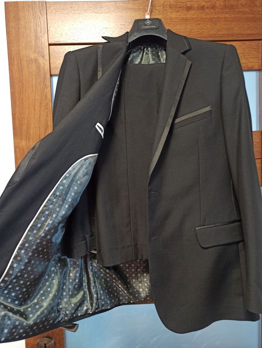 Garnitur ślubny męski czarny ze spodniam, stan idealny.