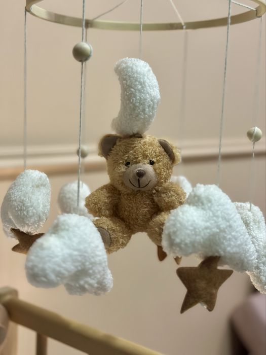 Мобіль з кронштейном