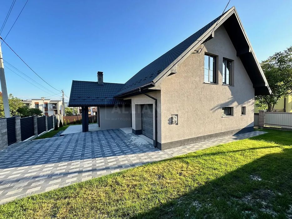 Готовий до проживання будинок в місті, 5сот. ділянка