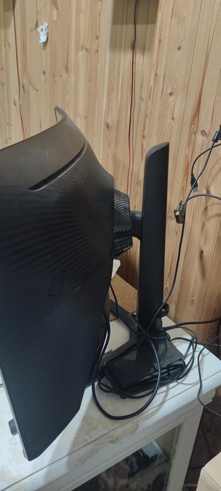 Monitor Samsung odyssey G6 32" 240hz 2K