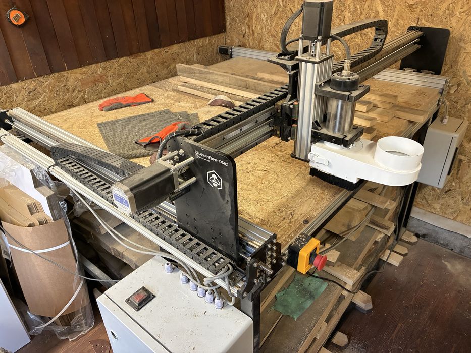 Frezarka cnc. Pole robocze 100dł x 130 szerokość