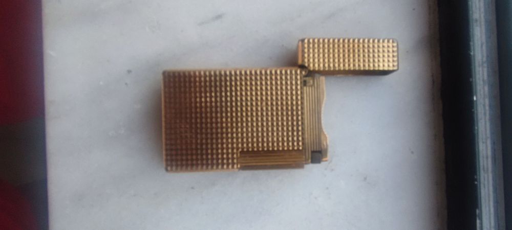 Isqueiro dupont  ouro