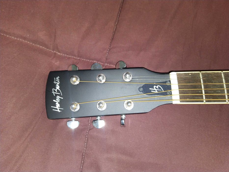 Harley Benton Amplified Resonator