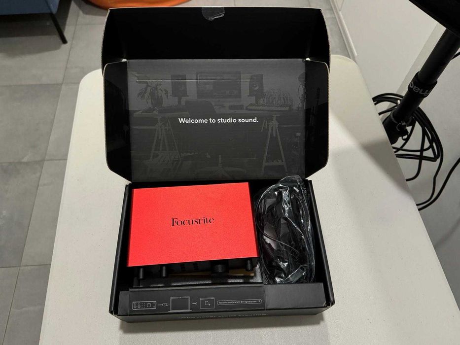 Interface Focusrite Scarlett 4i4 4th Geration (Nova)