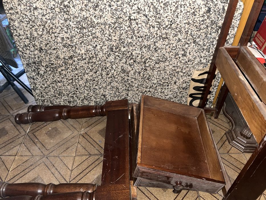 Mesa de cozinha em granito