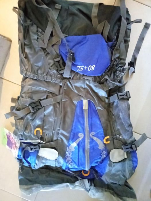 Vendo mochila de montanha NOVAS COM ETIQUETA