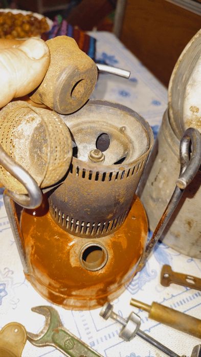 Два примуса шмель .СССР б.у