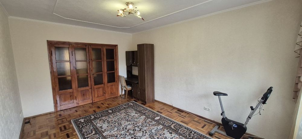 Продам 3 кімнатну квартиру на Лушпи 4 поверх