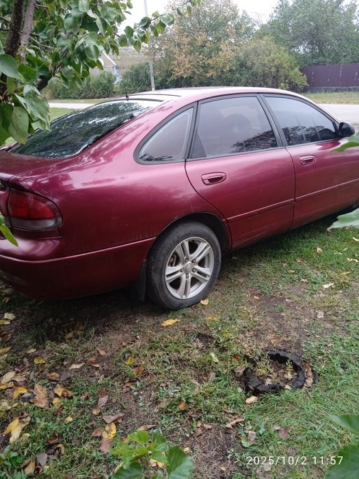 Мазда 626 1,8 продам