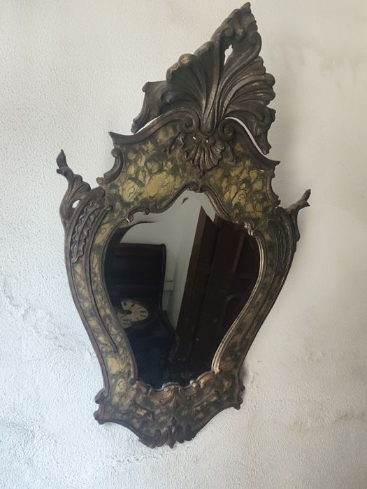 Mesa de entrada com espelho antiga