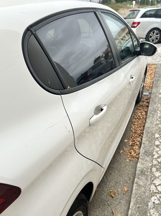 Peugeot 208 1.6 BlueHDI