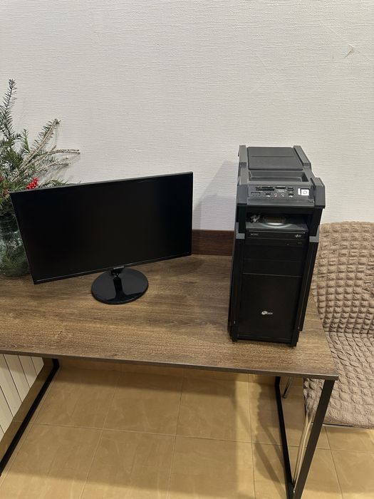 Компьютер настільний в комплекті