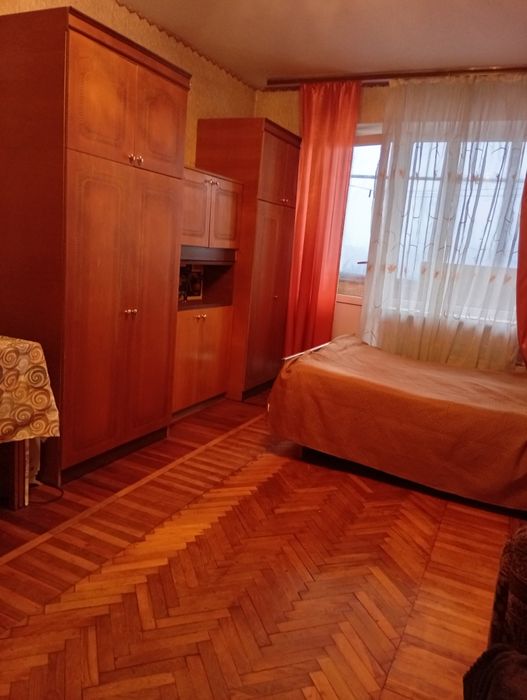 Здаю КІМНАТИ в квартирі