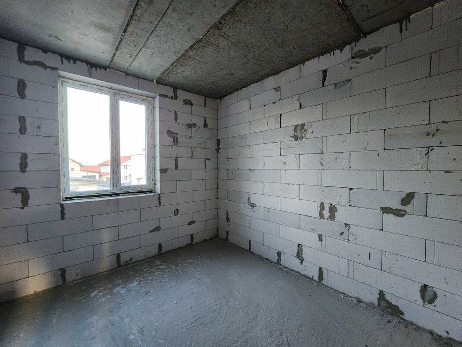 Вітаю! Продам будинок_дуплекс 105м2, від забудовника заводимо газ.