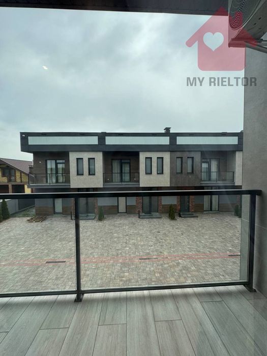 Продаж котеджу з сучасним дизайнерським ремонтом!