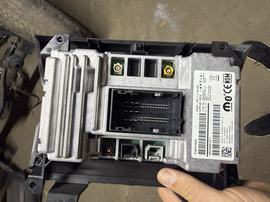 Radio Jeep wrangler JL 18-23r USA