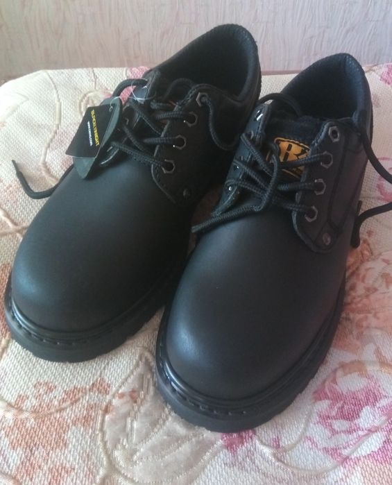 Кожаные туфли полуботинки Cerva Black Knight (42)