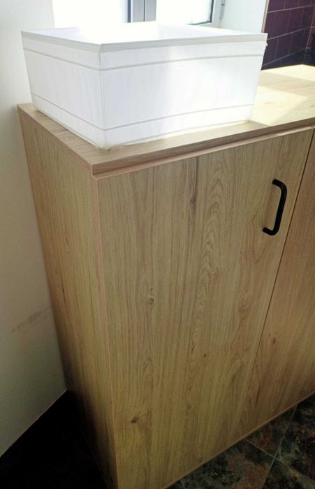 PRENDA NATAL - Sapateira elegante, espaçosa, com apenas 6 meses de uso