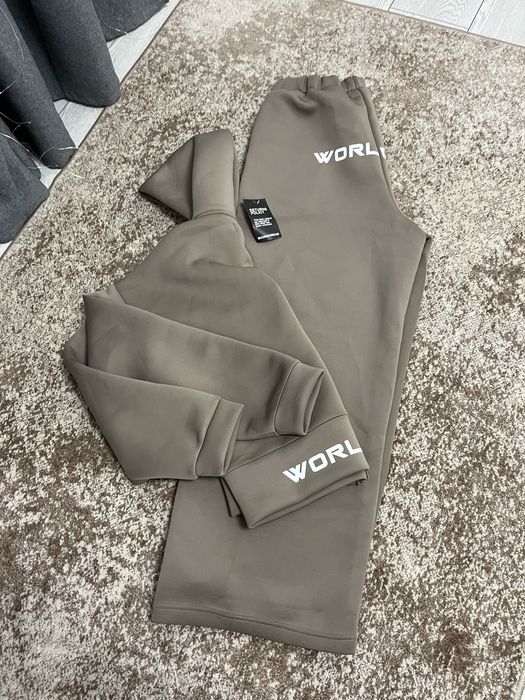 Костюм спортивний