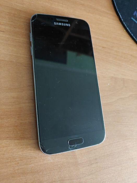 Samsung galaxy S7 на деталі