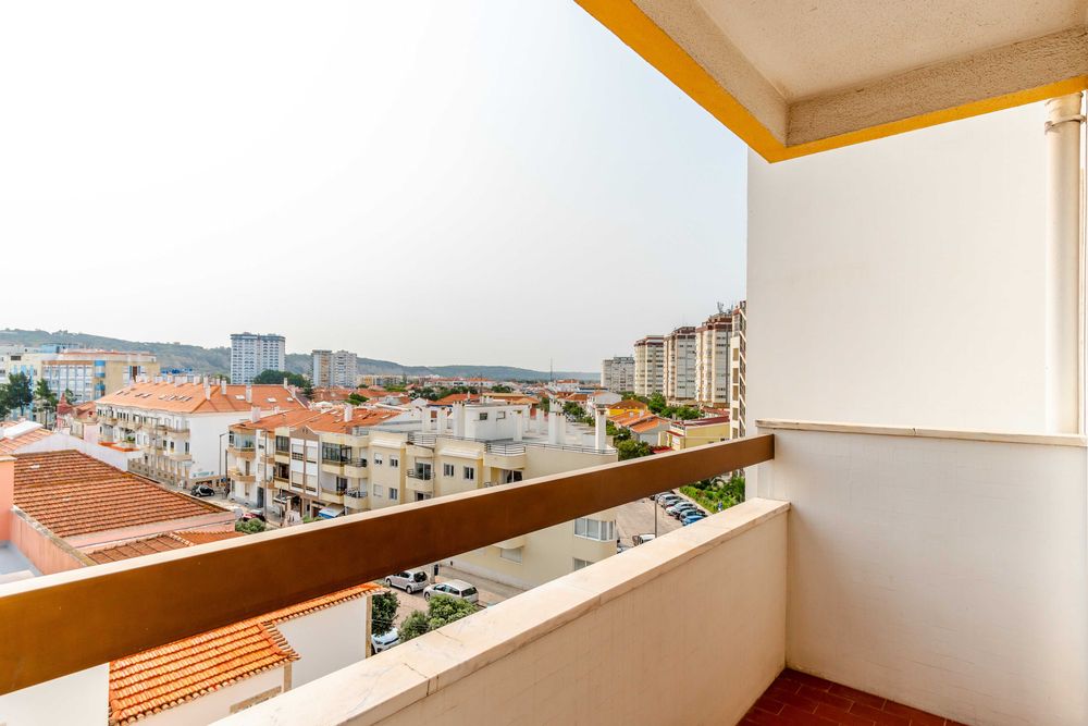 T1 arrendamento Costa da Caparica com garagem
