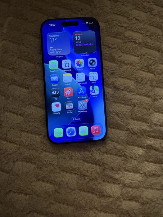 Iphone 16 pro 128 gb black ideał bat 90%
