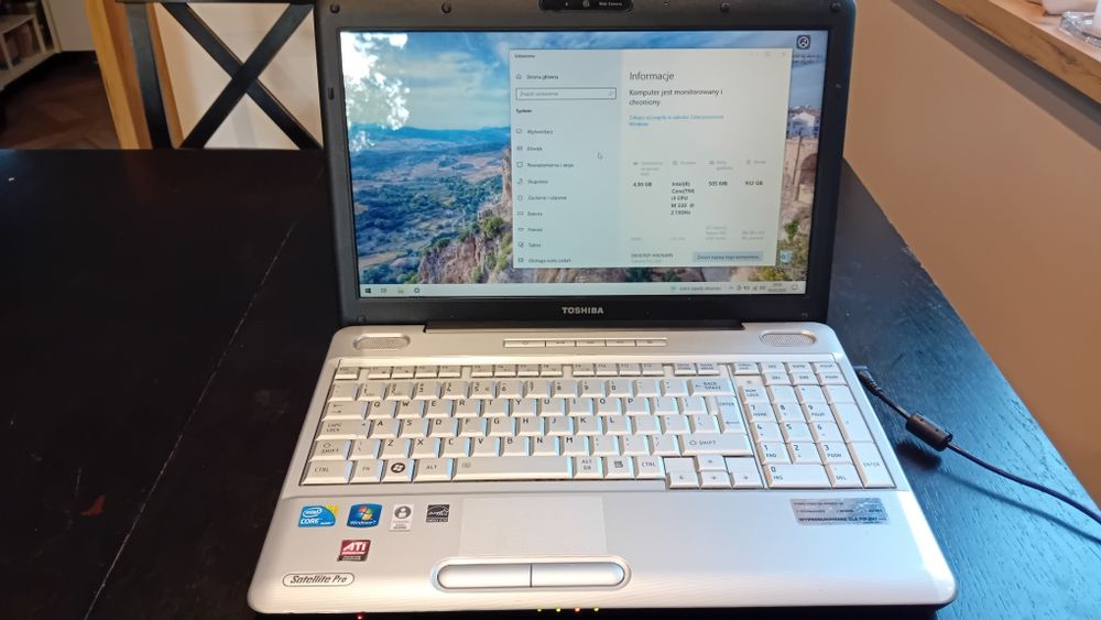 Toshiba satelite pro stan idealny licencja windows 7