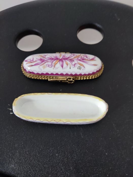 Caixinha antiga em tons de rosa vintage