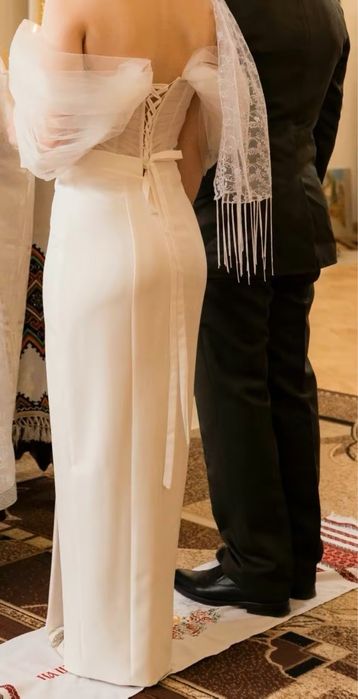 Продаю розкішну сукню, ручної роботи дуже високої якості пошиву