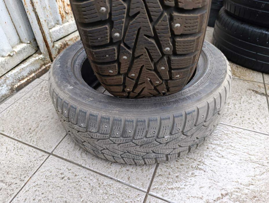 Продам шиповані шини Nokian  195/55 R15 та 185/55 R15